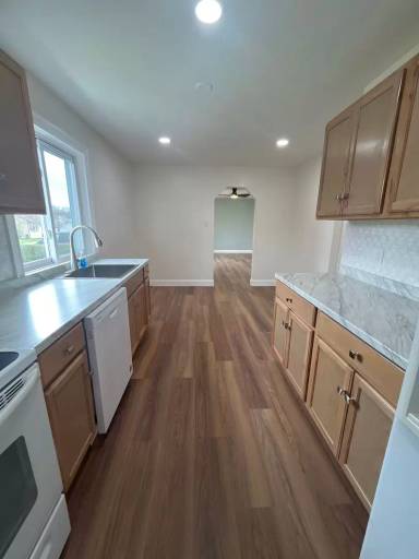 Main picture of 1903 Stonington Rd