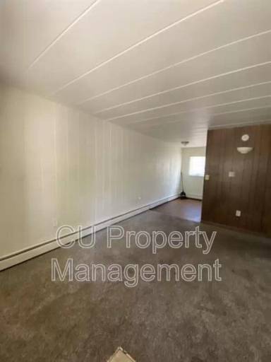 Main picture of 800 W Church St