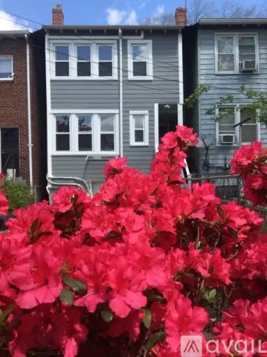 Main picture of 524 Decatur St NW