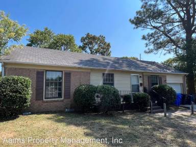 Main picture of 5320 Chesapeake Rd