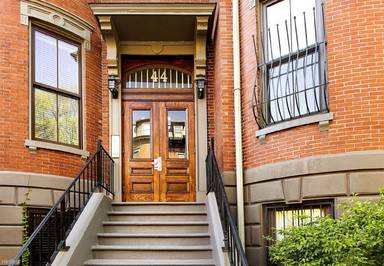 Main picture of 44 Concord Sq