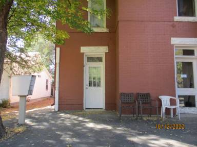 Main picture of 129 W 2nd St