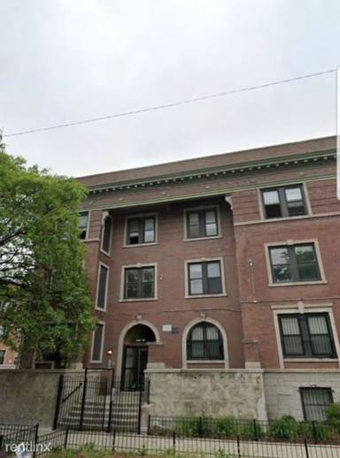 Main picture of 5258 S King Dr