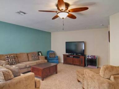 Main picture of 724 Lazy Ln