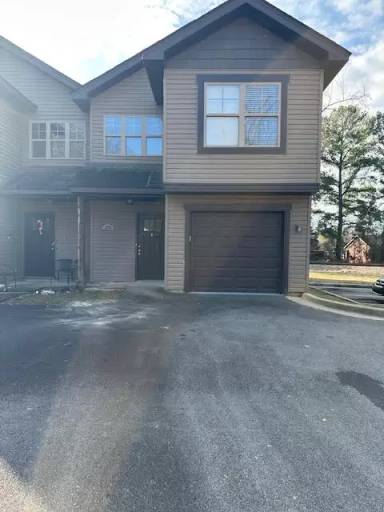 Main picture of 2035 Tyler St