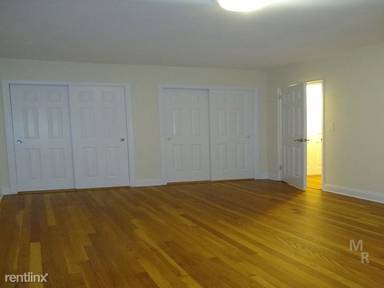 Main picture of 525 W 238th St