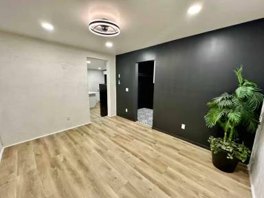 Main picture of 6545 Pine Ave