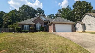 Main picture of 433 Summerchase Dr