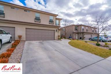 Main picture of 93 Clinton Cir