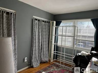 Main picture of 131 Lawn Ave