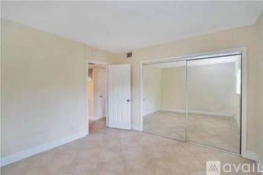 Main picture of 1424 Holly Heights Dr