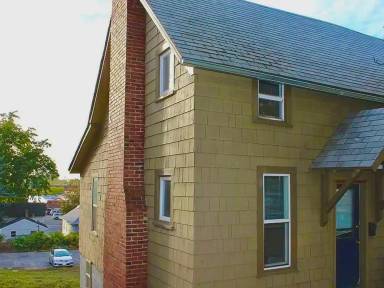 Main picture of 617 S Jefferson St