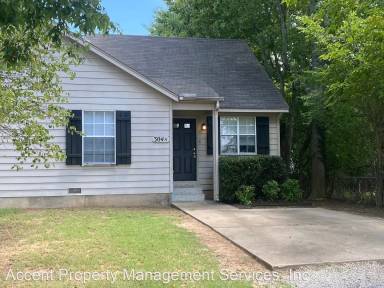 Main picture of 304 N Delaware St