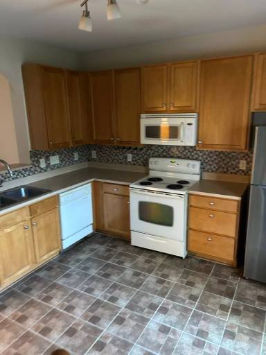 Main picture of 6210 Waverlyglen Ct