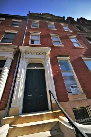 Main picture of 717 N Charles St