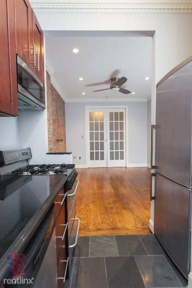 Main picture of 493 2nd Ave