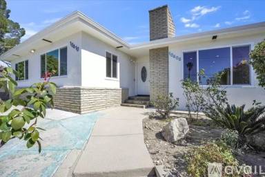 Main picture of 10410 Mountair Ave