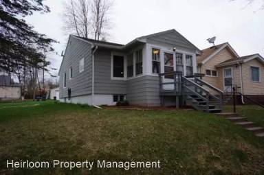 Main picture of 1105 101st Ave W