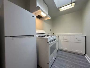 Main picture of 5741 Charles St