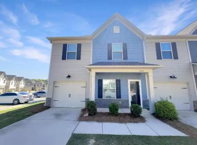 Main picture of 206 Fern Hollow Way