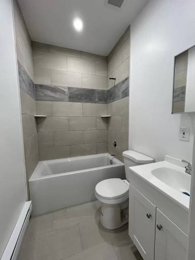 Main picture of 2022 W Ontario St