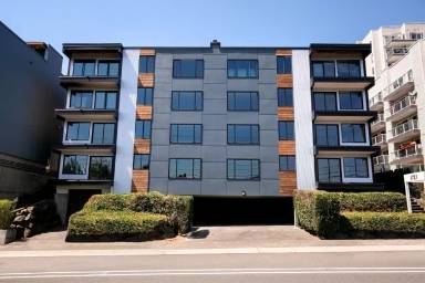 Main picture of 1713 Dexter Ave N
