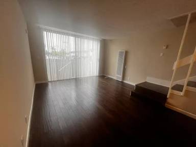 Main picture of 4024 Emerald St