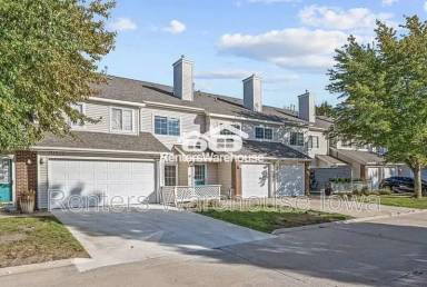 Main picture of 1323 SE Delaware Ave
