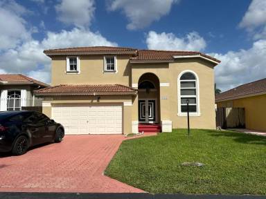 Main picture of 16343 SW 95th Ln