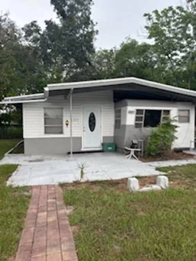 Main picture of 1335 Lake Dr