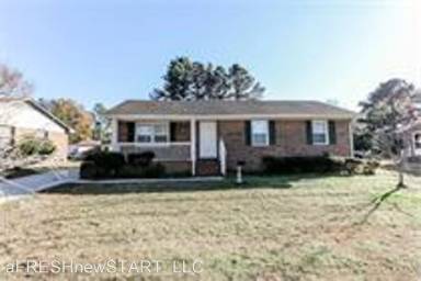 Main picture of 725 Lincoln Dr