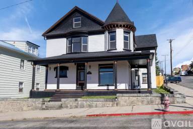 Main picture of 401 W Granite St