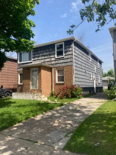 Main picture of 161 Woodward Ave