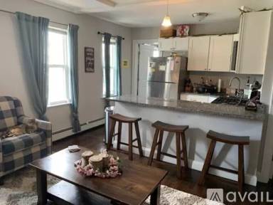 Main picture of 66 Safford St