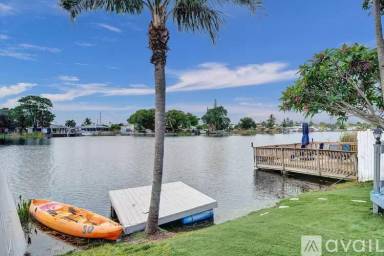Main picture of 5434 SW 25th Ave