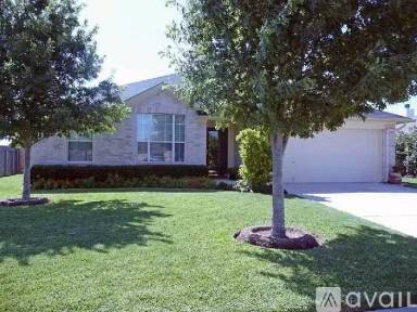 Main picture of 623 Columbine Ave