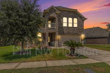 Main picture of 24714 Colonial Elm Dr