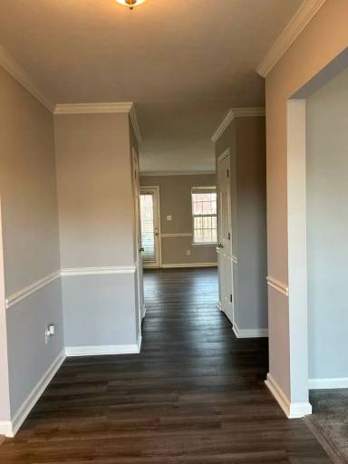 Main picture of 7600 Main St