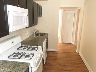 Main picture of 4433 W Fullerton Ave