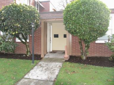 Main picture of 8104 SE 8th Ave