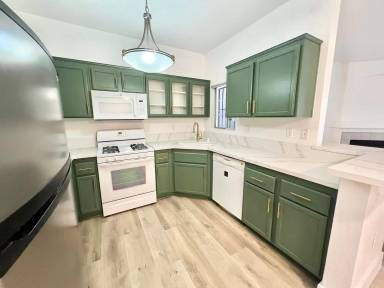 Main picture of Pacific Legends West