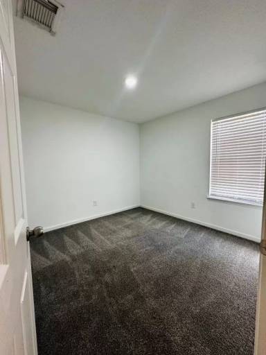 Main picture of 6946 Paris St
