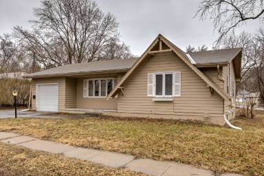 Main picture of 6325 Camden Ave