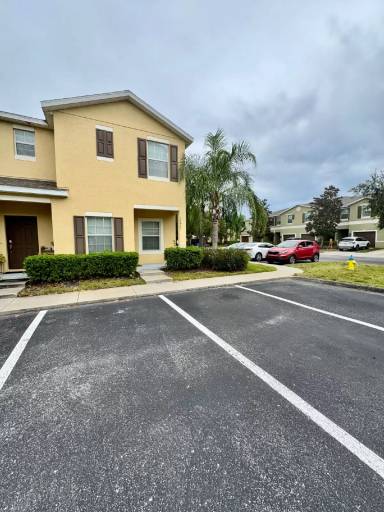 Main picture of 20421 Needletree Dr