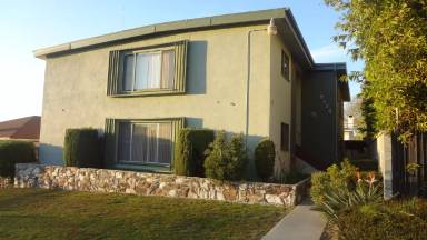 Main picture of 7325 W Manchester Ave