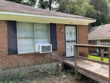 Main picture of 623 McWhirter Ave