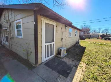Main picture of 617 E Avenue C