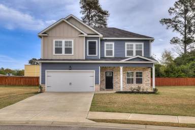 Main picture of 426 Matthew Ln