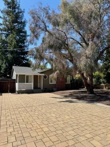 Main picture of 1833 Parkside Dr