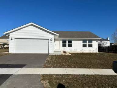 Main picture of 1262 Russell Rd